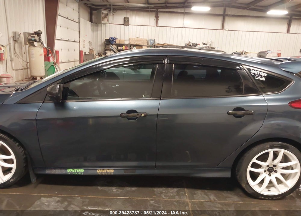 2018 FORD FOCUS ST VIN: 1FADP3L97JL331947