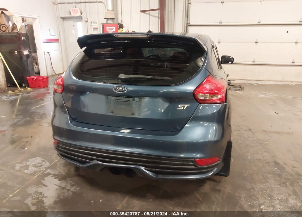 2018 FORD FOCUS ST VIN: 1FADP3L97JL331947