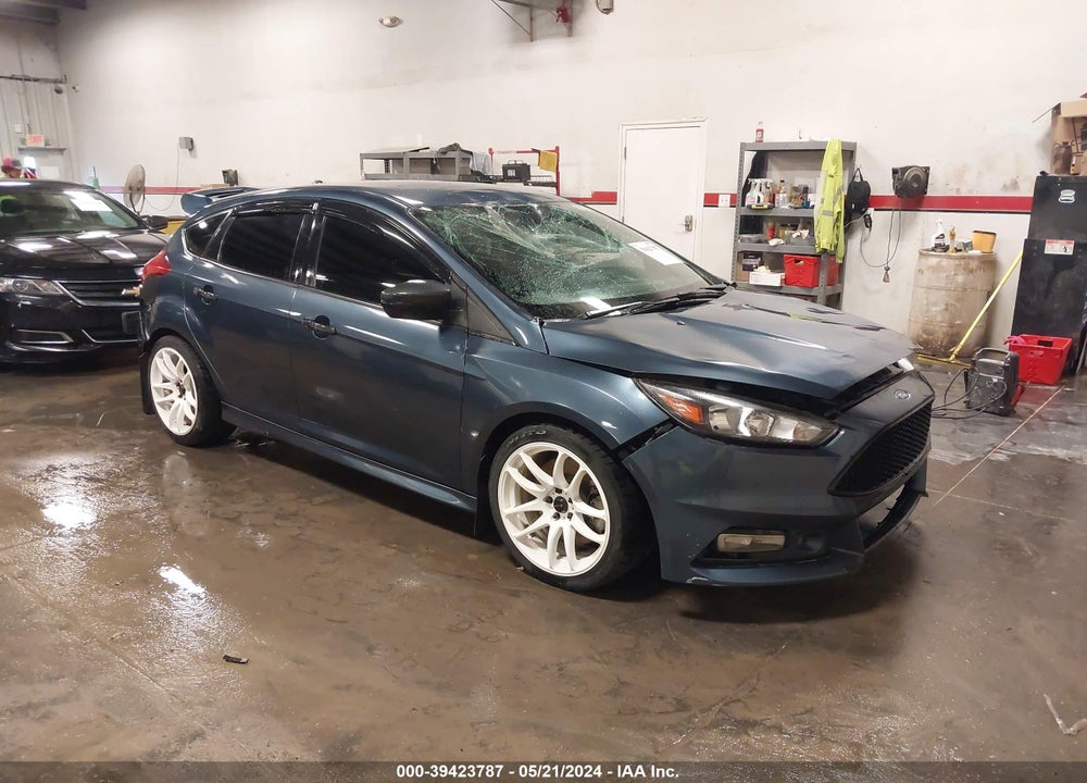 2018 FORD FOCUS ST VIN: 1FADP3L97JL331947