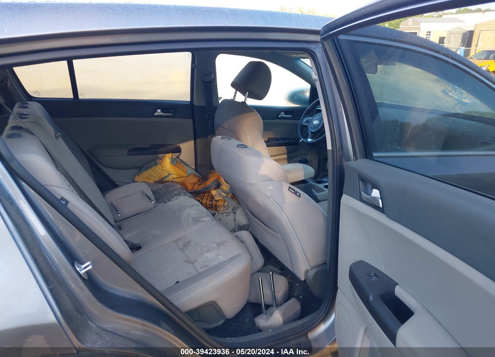 2018 KIA SPORTAGE LX VIN: KNDPM3AC3J7483604