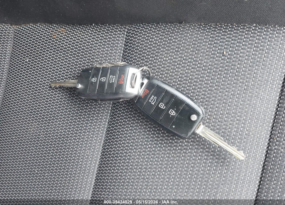 2018 KIA FORTE LX VIN: 3KPFK4A78JE185303