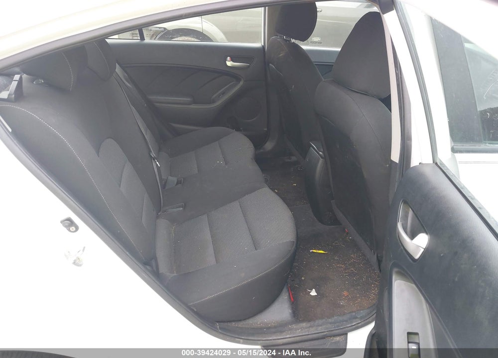 2018 KIA FORTE LX VIN: 3KPFK4A78JE185303