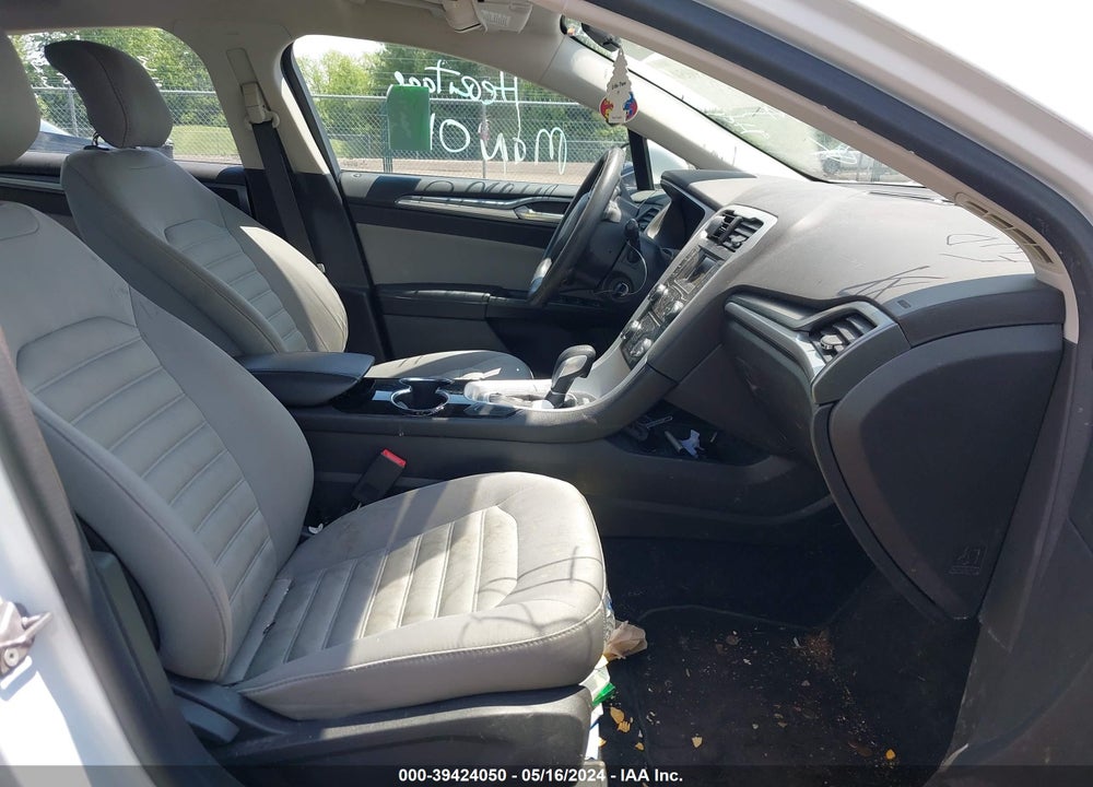 2014 FORD FUSION S VIN: 3FA6P0G77ER307820