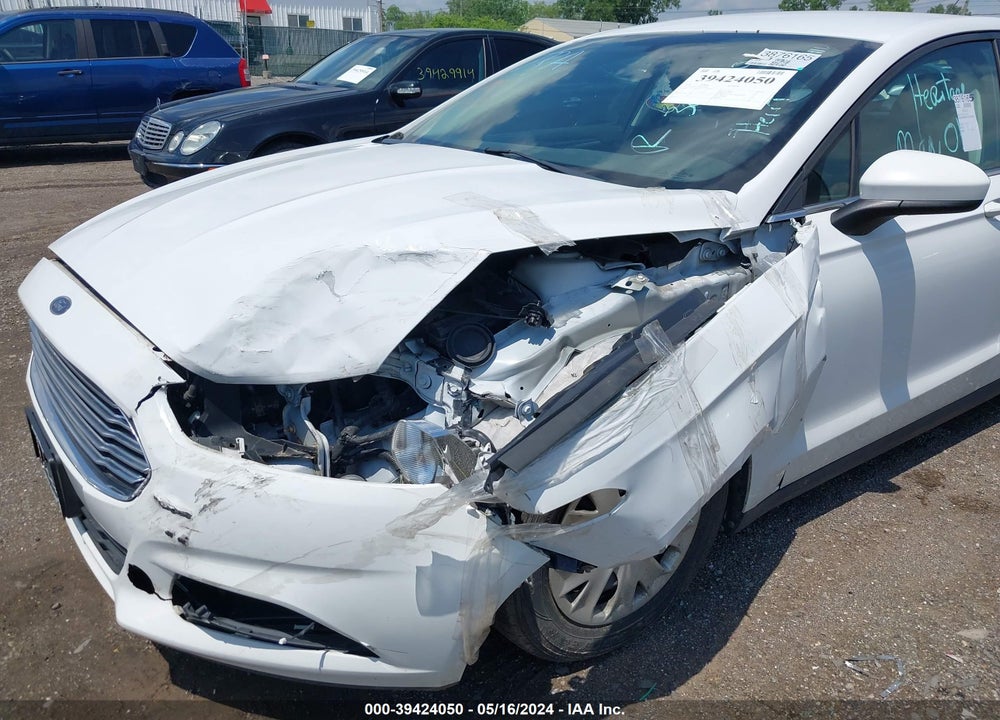 2014 FORD FUSION S VIN: 3FA6P0G77ER307820