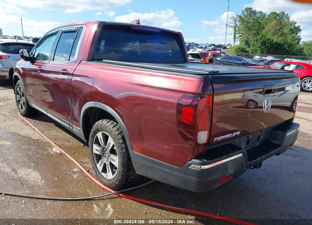 2017 HONDA RIDGELINE RTL VIN: 5FPYK2F51HB007832