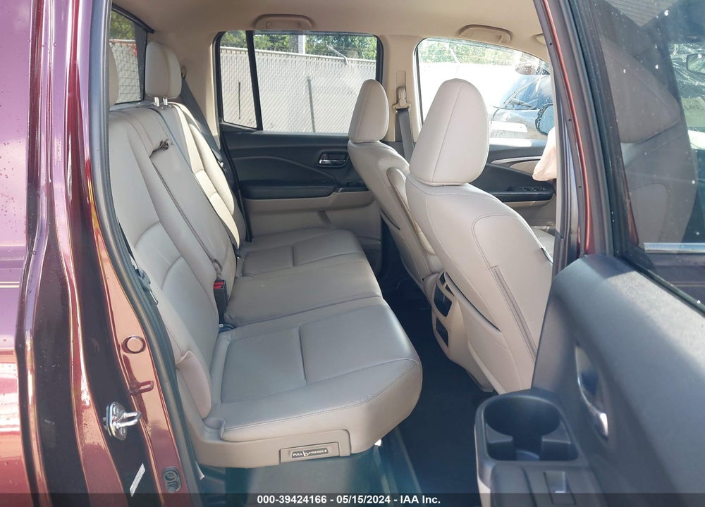 2017 HONDA RIDGELINE RTL VIN: 5FPYK2F51HB007832
