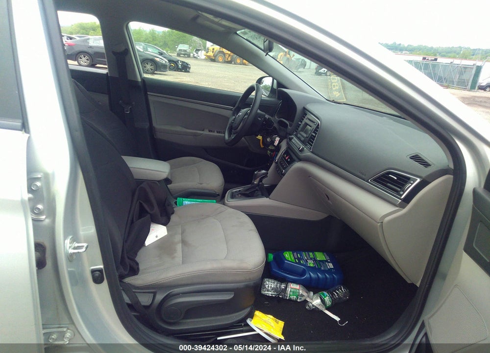 2017 HYUNDAI ELANTRA SE VIN: 5NPD74LF6HH176151