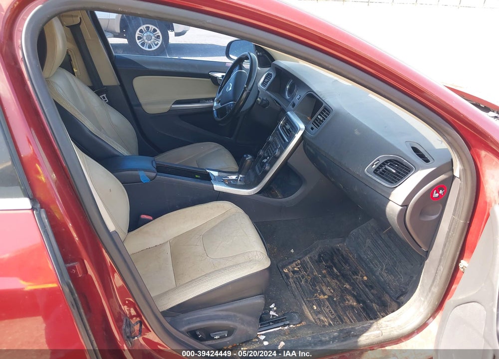 2011 VOLVO S60 VIN: YV1902FH1B2010912
