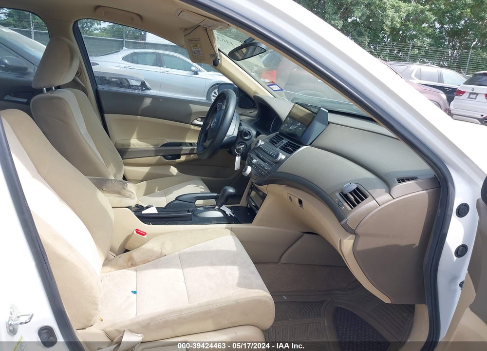 2010 HONDA ACCORD 2.4 LX VIN: 1HGCP2F36AA049111