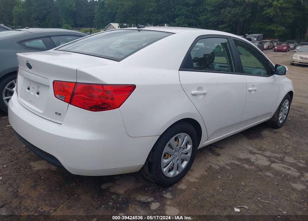 2011 KIA FORTE EX VIN: KNAFU4A20B5381230