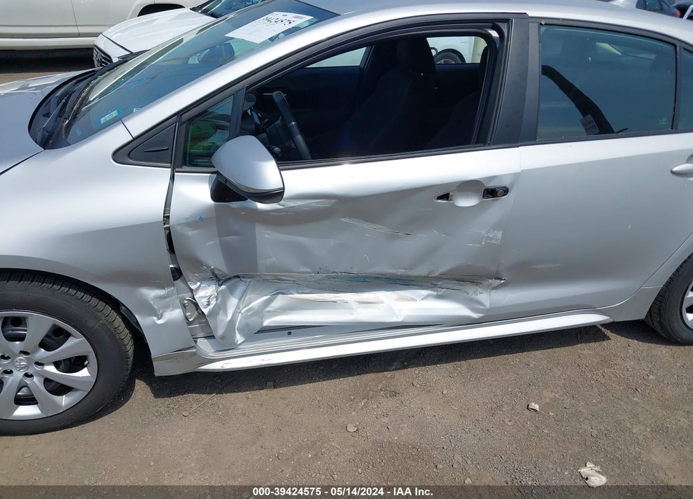 2021 TOYOTA COROLLA LE VIN: 5YFEPMAE2MP257627