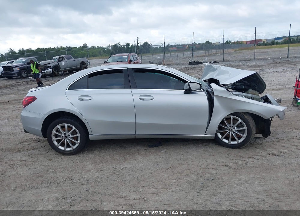2020 MERCEDES-BENZ A 220 VIN: W1K3G4EB9LJ203449