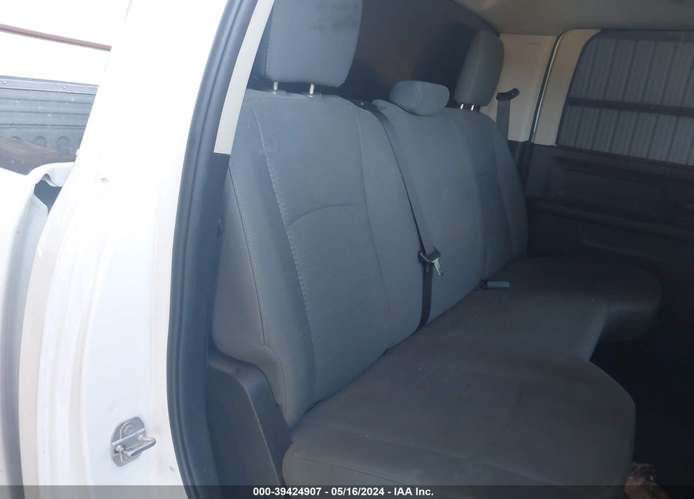 2016 RAM 2500 TRADESMAN VIN: 3C6UR5CJ8GG354595