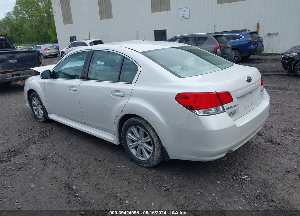 2011 SUBARU LEGACY 2.5I PREMIUM VIN: 4S3BMBC63B3227869