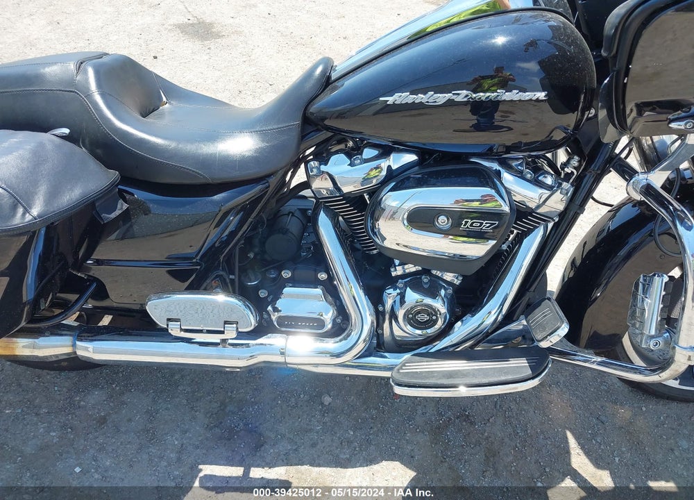 2019 HARLEY-DAVIDSON FLTRX VIN: 1HD1KHC14KB624262