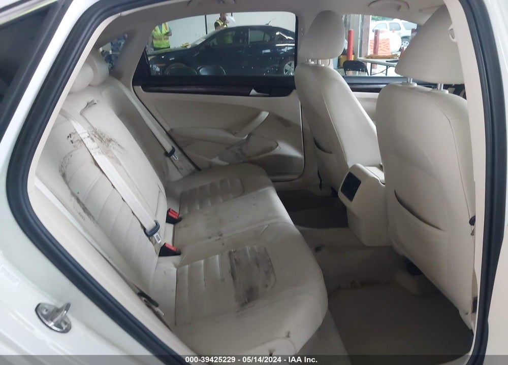 2015 VOLKSWAGEN PASSAT 2.0L TDI SEL PREMIUM VIN: 1VWCV7A38FC043716