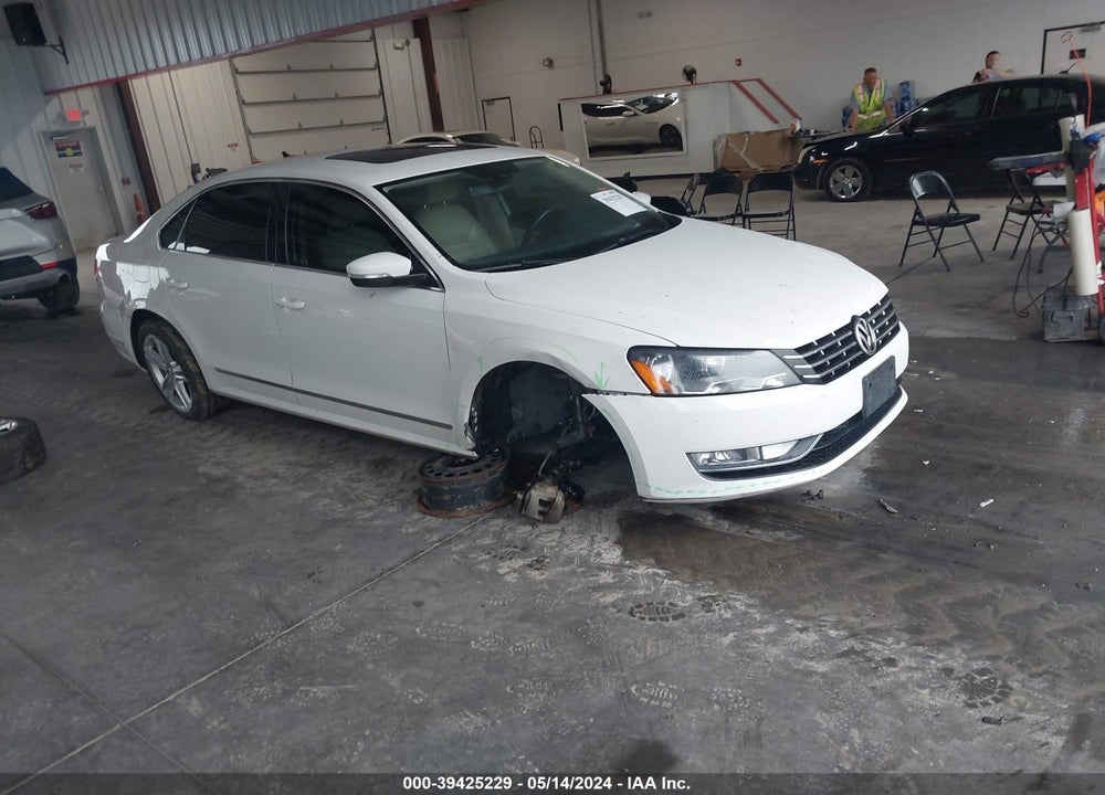 2015 VOLKSWAGEN PASSAT 2.0L TDI SEL PREMIUM VIN: 1VWCV7A38FC043716