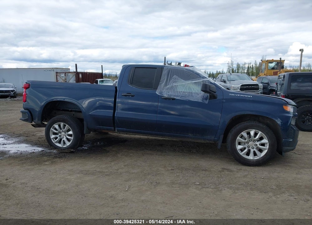 2021 CHEVROLET SILVERADO 1500 4WD DOUBLE CAB STANDARD BED CUSTOM VIN: 1GCRYBEK2MZ110538