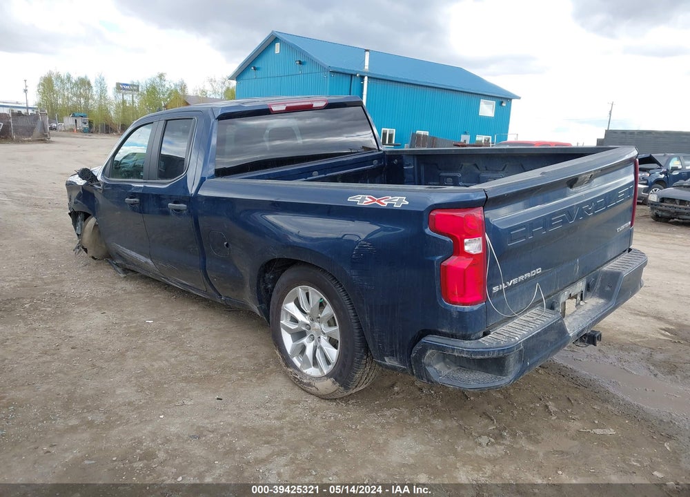 2021 CHEVROLET SILVERADO 1500 4WD DOUBLE CAB STANDARD BED CUSTOM VIN: 1GCRYBEK2MZ110538
