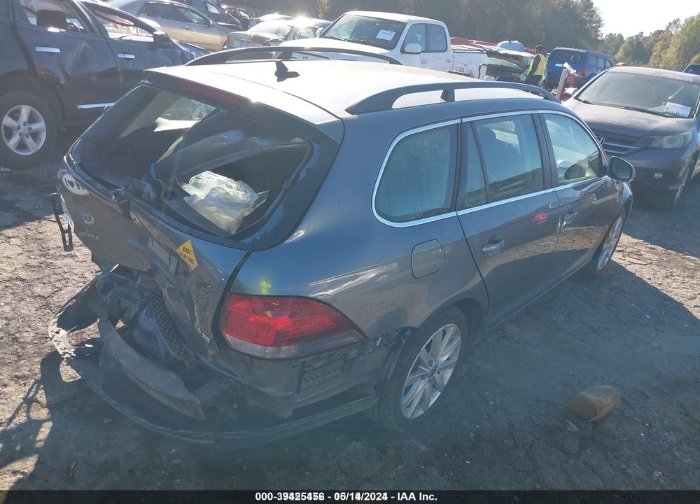 2012 VOLKSWAGEN JETTA SPORTWAGEN 2.5L SE VIN: 3VWPP7AJ6CM668569