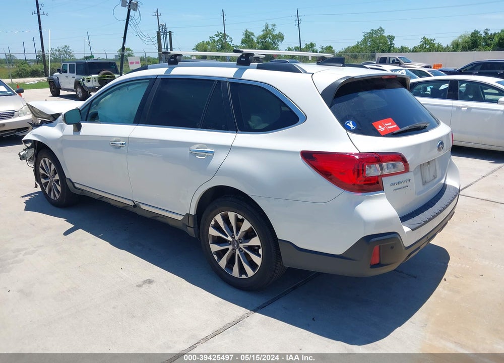 2018 SUBARU OUTBACK 2.5I TOURING VIN: 4S4BSATC8J3211439