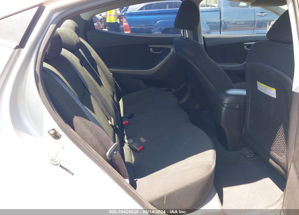 2015 HYUNDAI ELANTRA SE VIN: 5NPDH4AE3FH610756