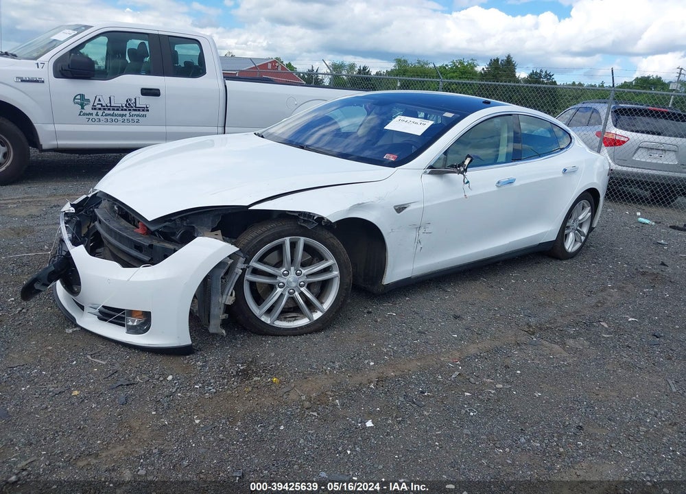 2013 TESLA MODEL S VIN: 5YJSA1DNXDFP18907