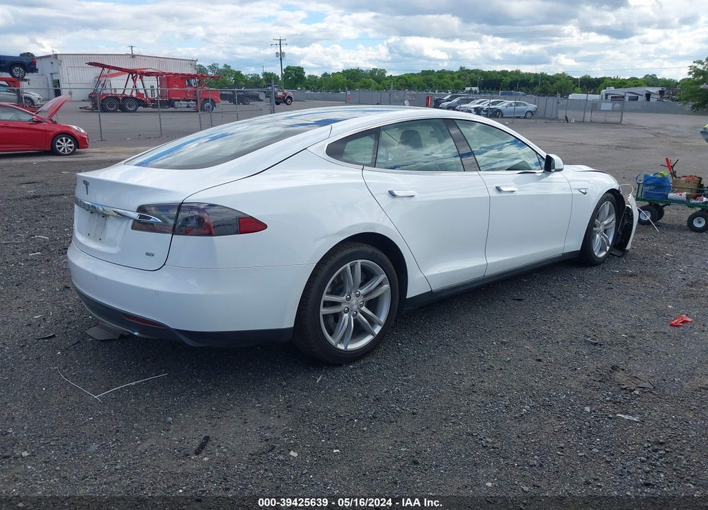 2013 TESLA MODEL S VIN: 5YJSA1DNXDFP18907