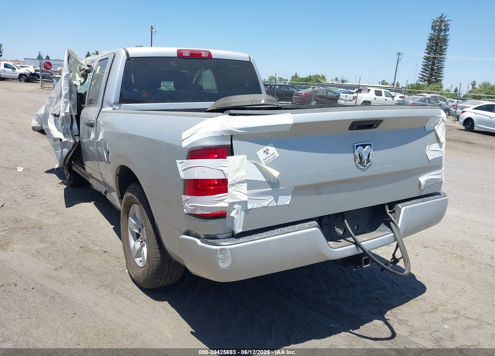 2017 RAM 1500 EXPRESS QUAD CAB 4X2 6'4 BOX VIN: 1C6RR6FG8HS860448