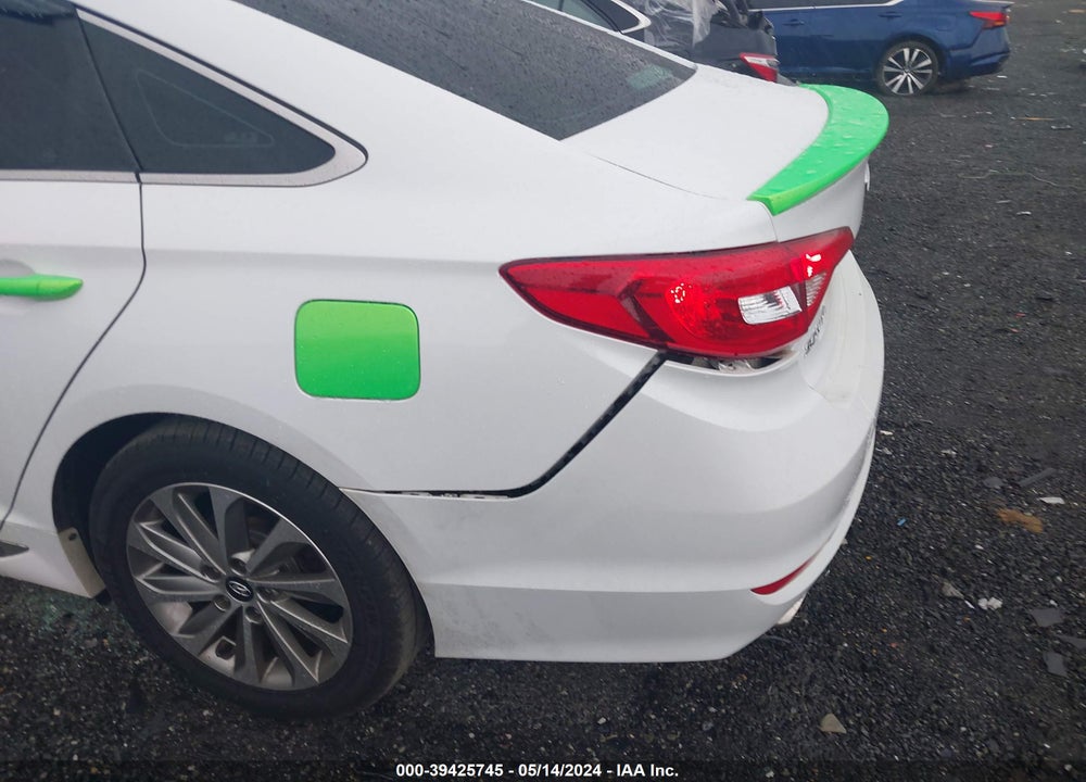 2015 HYUNDAI SONATA SPORT VIN: 5NPE34AF9FH077677