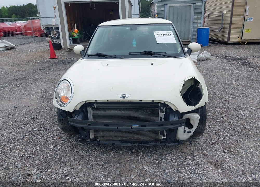 2012 MINI COOPER VIN: WMWSU3C58CT262922