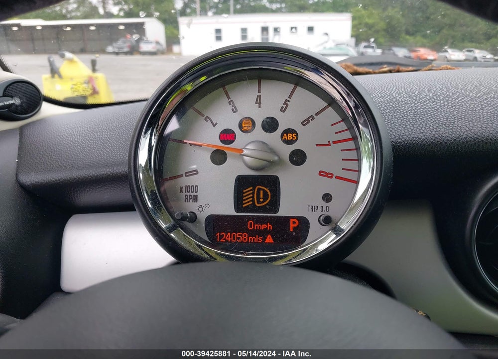 2012 MINI COOPER VIN: WMWSU3C58CT262922