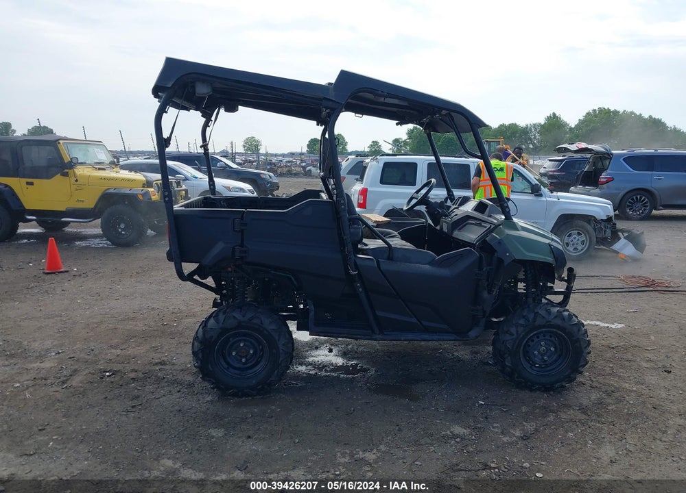 2014 HONDA SXS700 VIN: 1HFVE0202E4001810