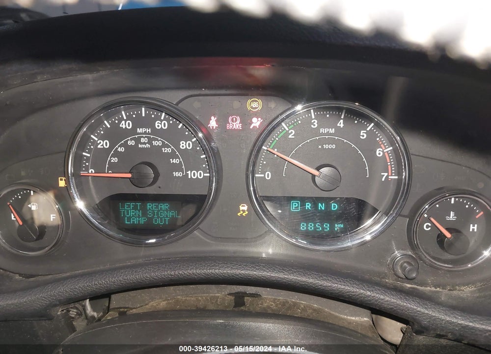 2018 JEEP WRANGLER JK UNLIMITED SAHARA VIN: 1C4BJWEG8JL825282
