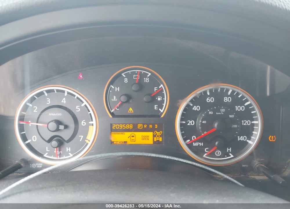 2011 NISSAN ARMADA VIN: 5N1AA0NC2BN617938