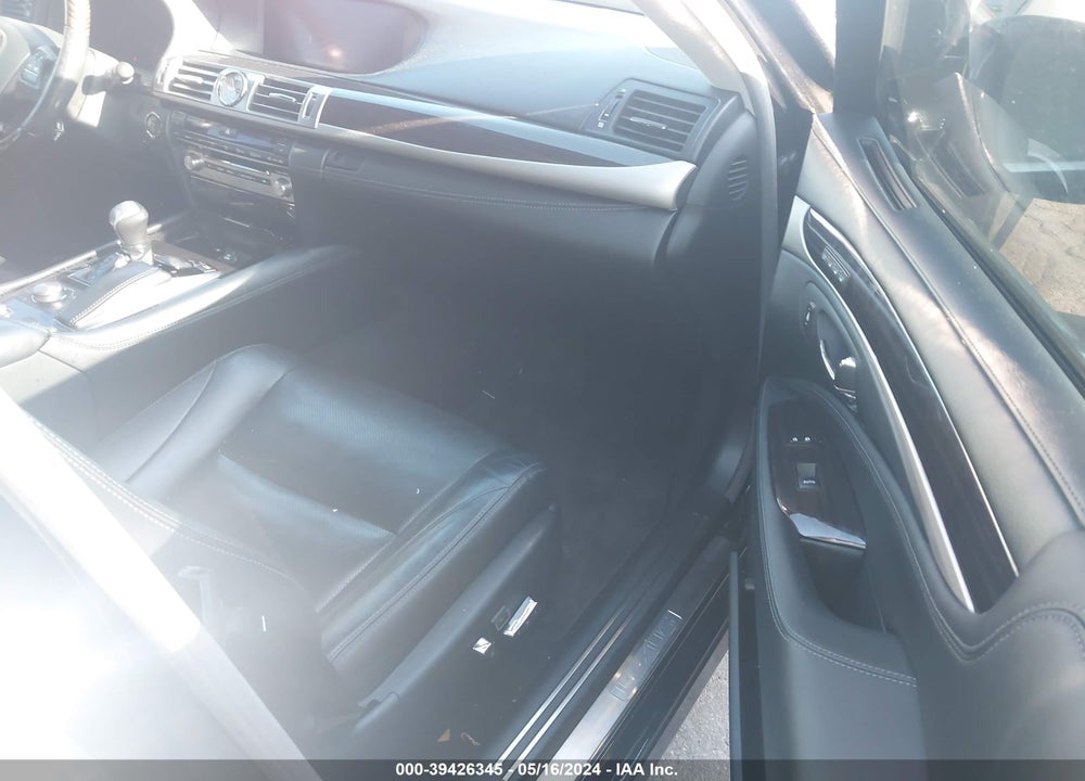 2014 LEXUS LS 460 VIN: JTHCL5EF1E5022130