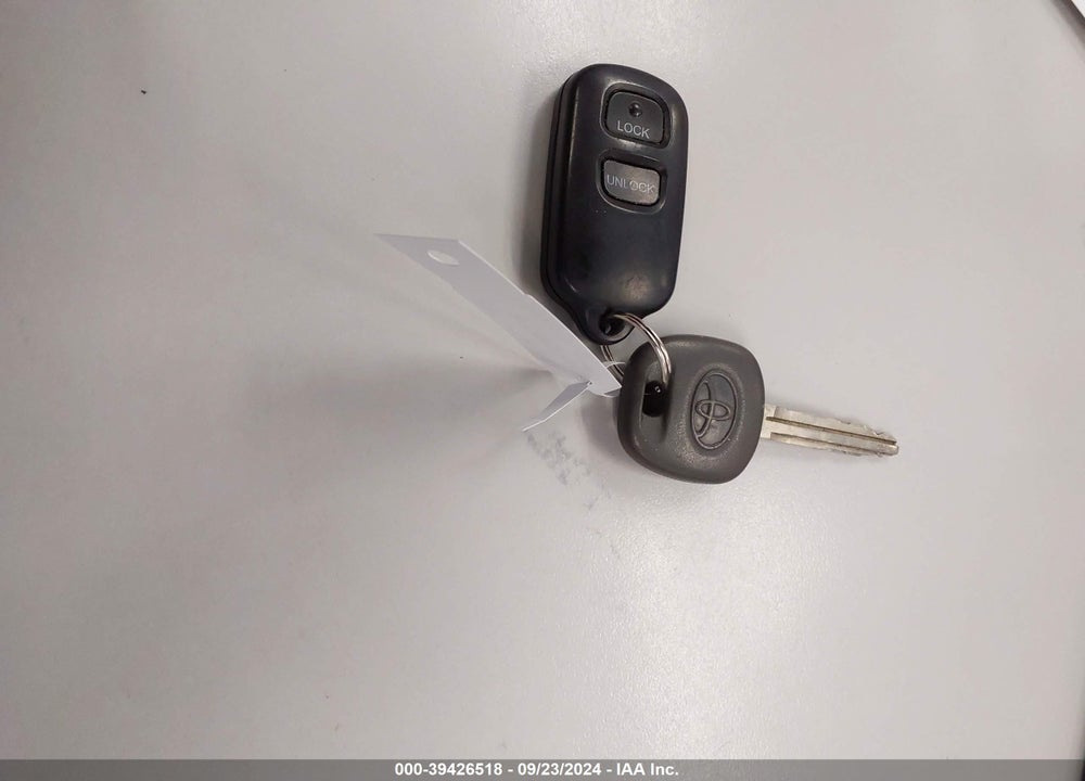 2008 TOYOTA COROLLA LE VIN: 1NXBR30E38Z955709
