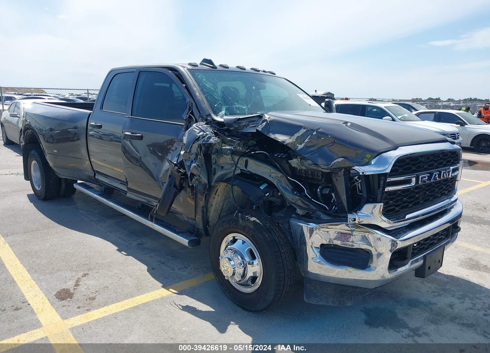 2024 RAM 3500 TRADESMAN  4X4 8' BOX VIN: 3C63RRGL6RG183895