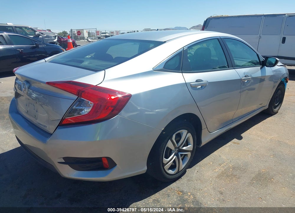 2018 HONDA CIVIC LX VIN: 2HGFC2F5XJH590139