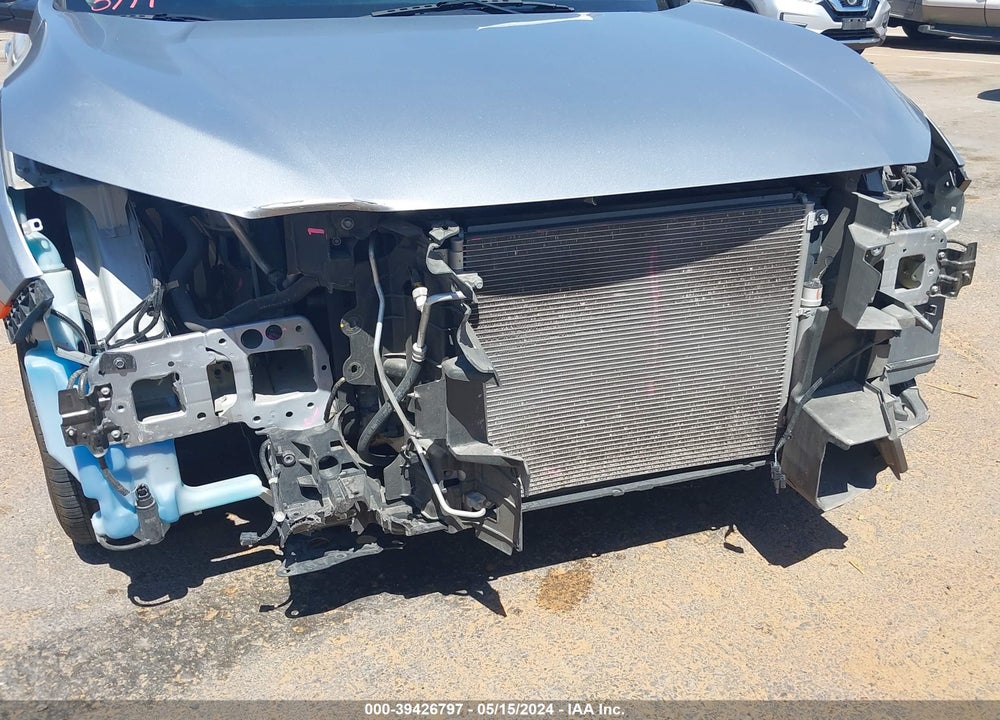 2018 HONDA CIVIC LX VIN: 2HGFC2F5XJH590139