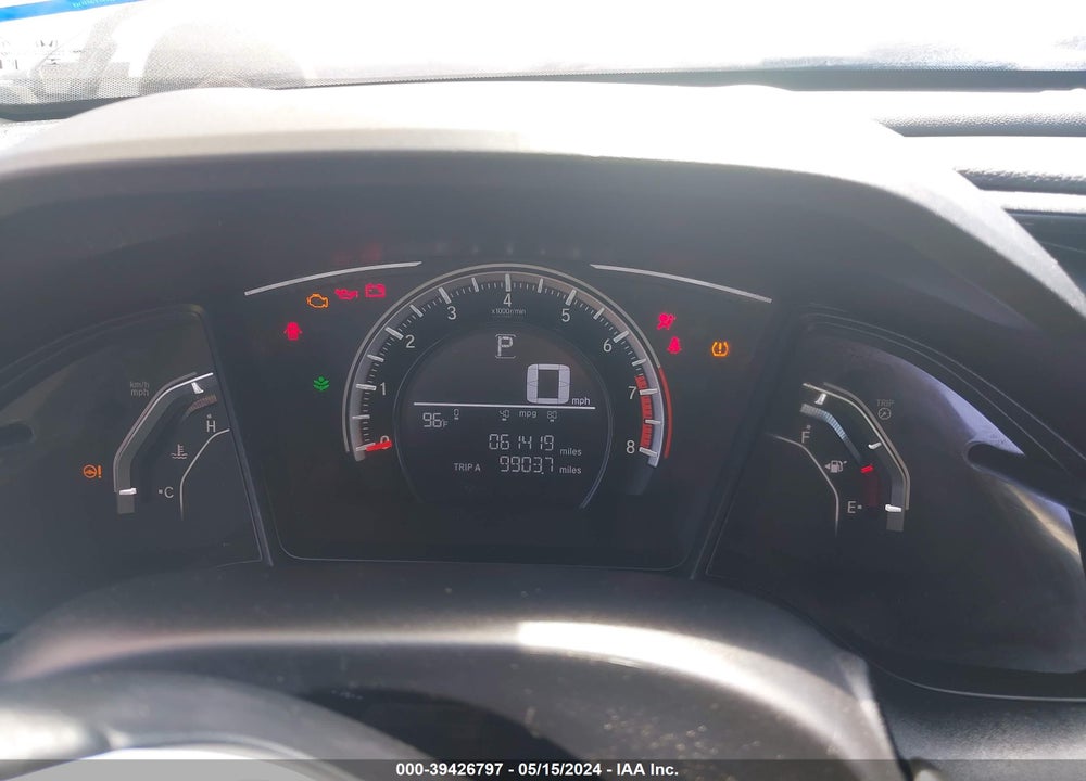 2018 HONDA CIVIC LX VIN: 2HGFC2F5XJH590139