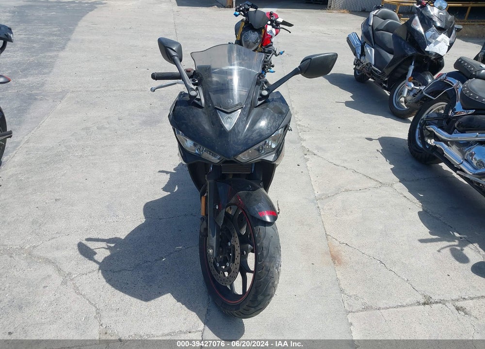 2015 YAMAHA YZFR3 VIN: MH3RH06Y2FK008967