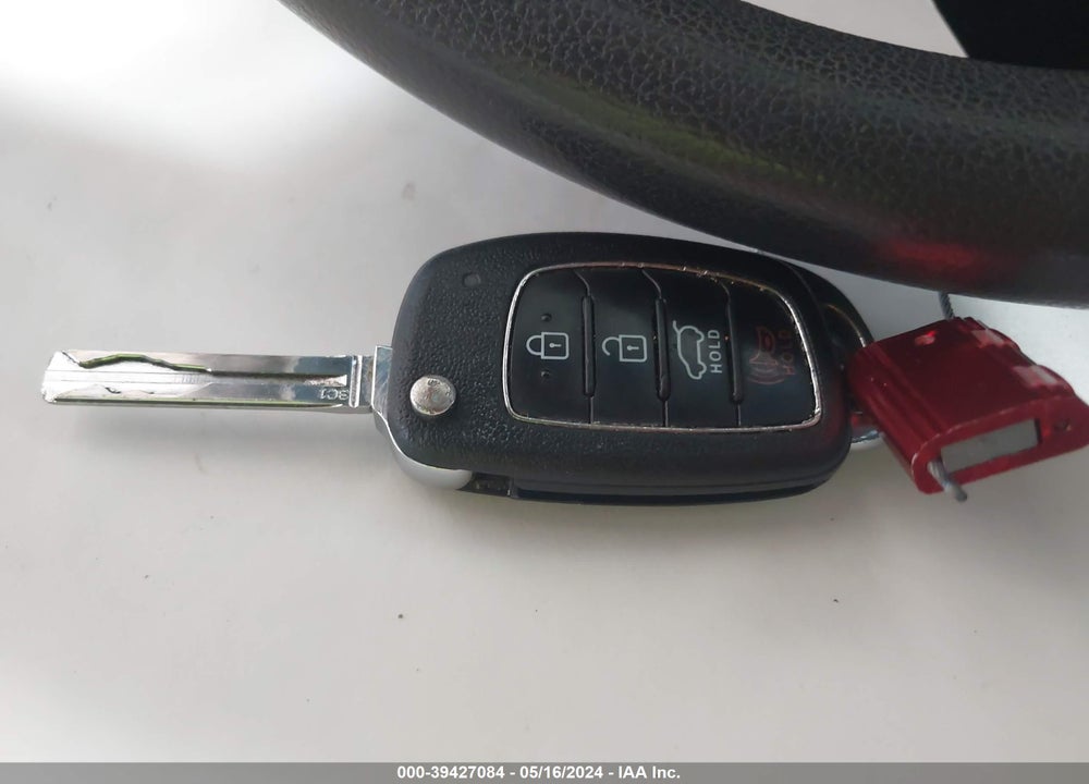 2017 HYUNDAI TUCSON SE VIN: KM8J3CA43HU327426
