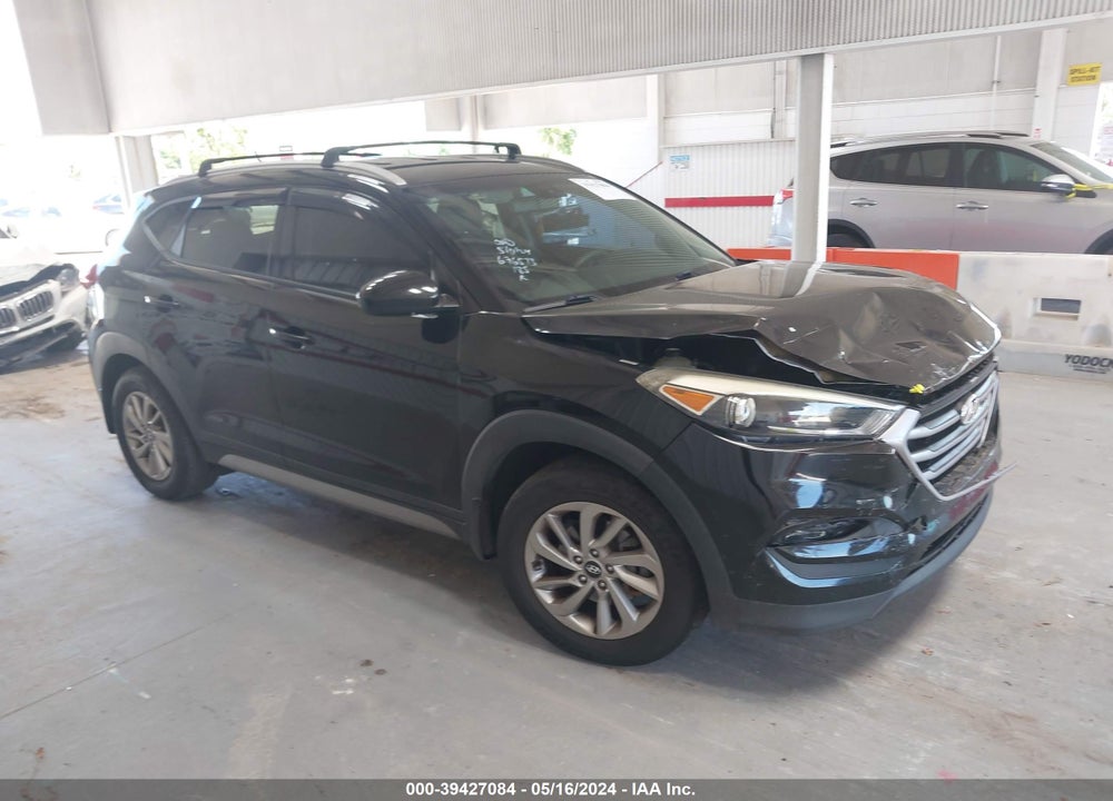 2017 HYUNDAI TUCSON SE VIN: KM8J3CA43HU327426