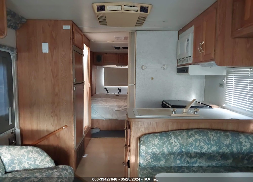 1999 FORD ECONOLINE E450 SUPER DUTY CUTWY  RV VIN: 1FDXE40S2XHB21869