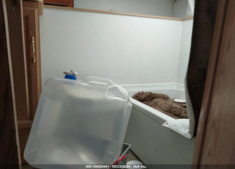 2001 TOWL CAMPER VIN: 4FTLTAR221B054447