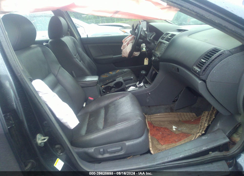 2005 HONDA ACCORD 3.0 EX VIN: 1HGCM66805A056718