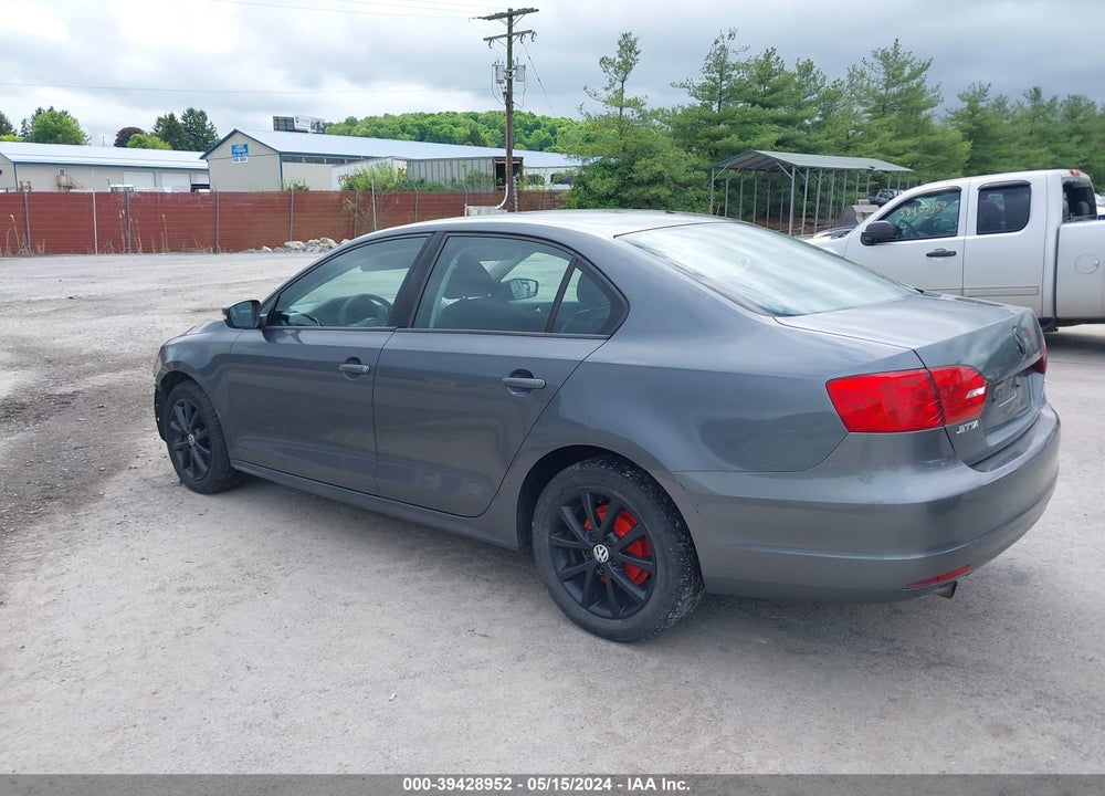 2011 VOLKSWAGEN JETTA 2.5L SE VIN: 3VWDX7AJ3BM346201