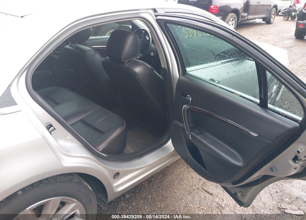 2011 LINCOLN MKZ VIN: 3LNHL2GC4BR757536