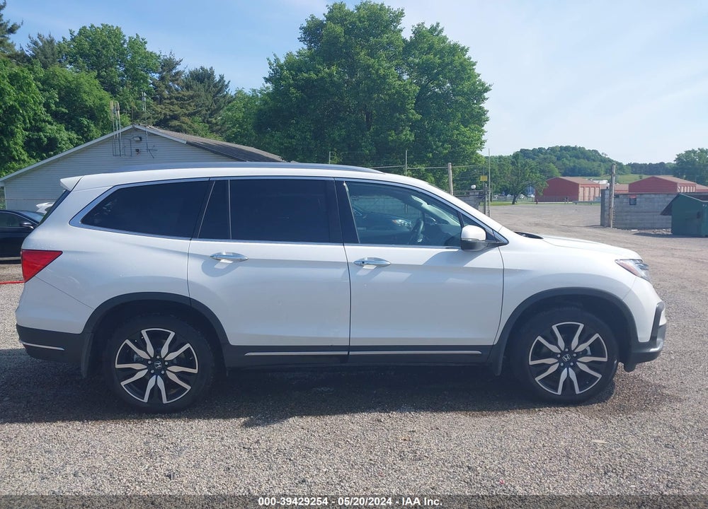 2022 HONDA PILOT AWD TOURING 7 PASSENGER VIN: 5FNYF6H66NB086453